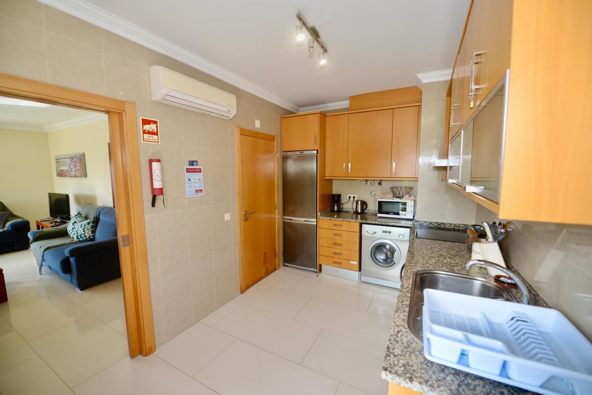 Pebble - 1 Bedroom Apartment Sleeps 5 With Pool & Tennis Court Sao Martinho do Porto Exterior photo